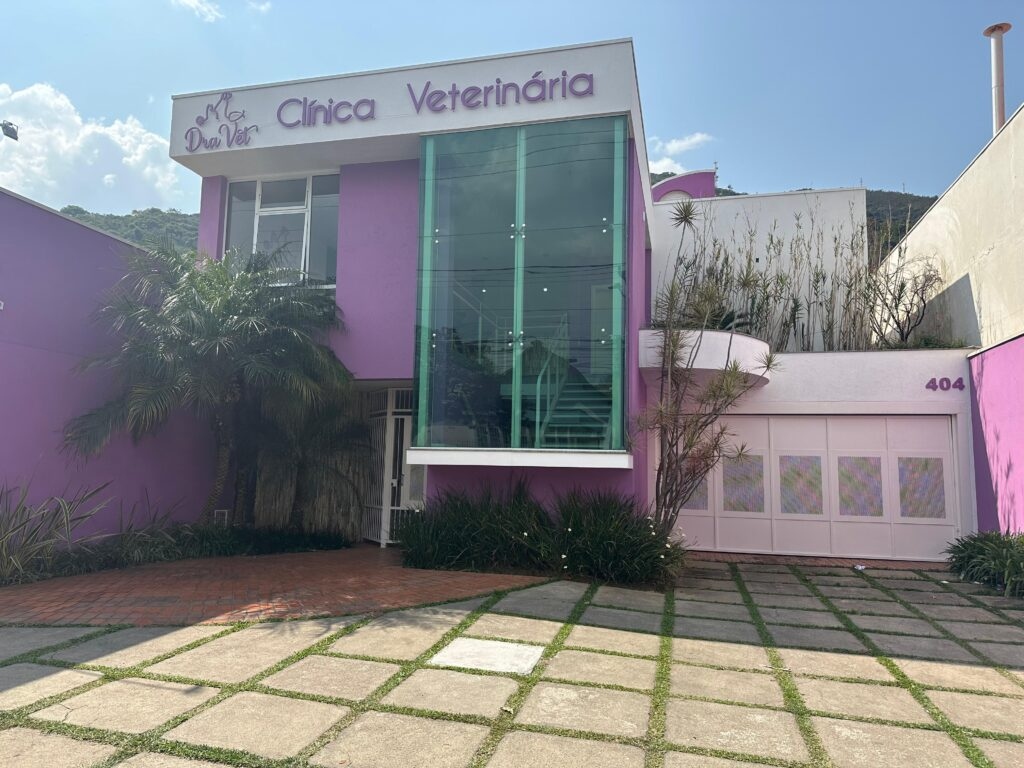 Fachada da Clínica Veterinária Dra. Vet em Poços de Caldas